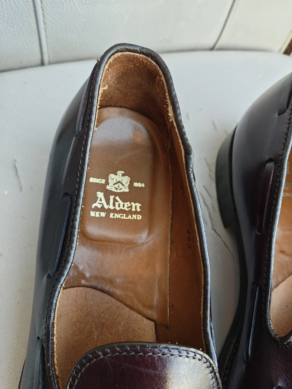 Alden Men’s Burgundy Tassel Loafers 10AAA